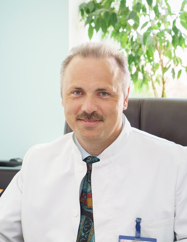 Dokter Proctolog Carlos